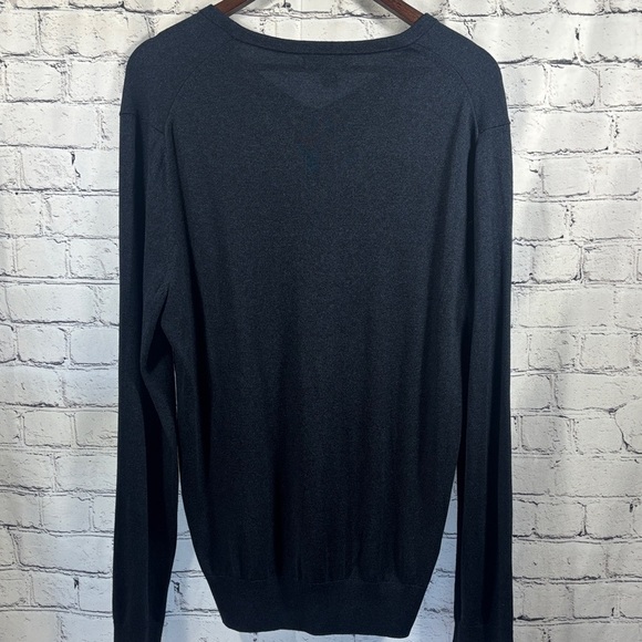 Banana Republic Navy V-Neck Sweater - Picture 4 of 7